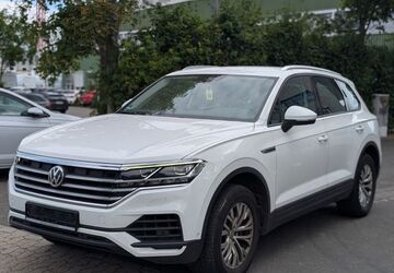 VW Touareg 164.748 km 24.038 &euro; Langenlonsheim 55450