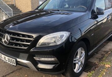 Mercedes-Benz ML 350 272.000 km 12.300 &euro; Raunheim 65479