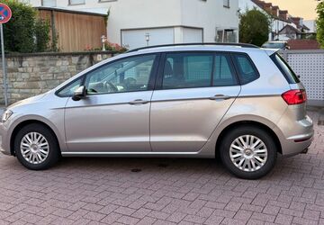 VW Golf Sportsvan 215.000 km 6.400 &euro; Langen 63225