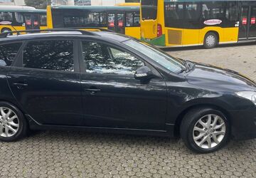 Hyundai i30 210.000 km 2.999 &euro; Bad Schwalbach 65307
