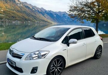 Toyota Auris 140.000 km 8.950 &euro; Eltville 65343