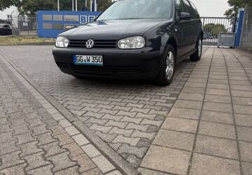 VW Golf 175.000 km 2.900 &euro; Gustavsburg 65462