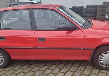 Opel Astra 82.000 km 1.500 &euro; Nauheim 64569