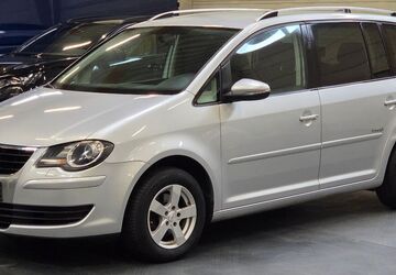 VW Touran 240.328 km 4.499 &euro; Raunheim am Main 65479