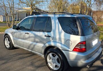 Mercedes-Benz ML 55 AMG 237.870 km 7.899 &euro; Flörsheim 65439
