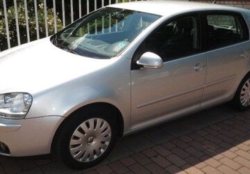 VW Golf 142.717 km 4.900 &euro; Langen 63225