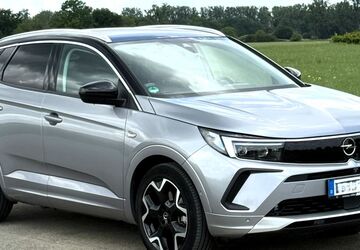 Opel Grandland (X) 49.600 km 26.890 &euro; Stockstadt am Rhein 64589