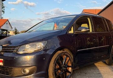 VW Touran 203.000 km 6.750 &euro; Mörfelden-Walldorf 64546