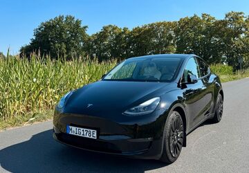 Tesla Model Y 41.000 km 41.999 &euro; Langen 63225