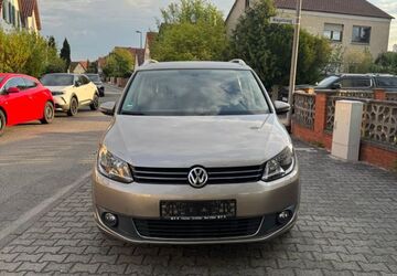 VW Touran 70.000 km 9.900 &euro; Rüsselsheim 65428