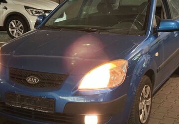 Kia Rio 243.802 km 890 &euro; Mainz 55128