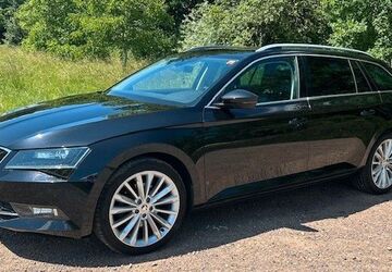 Skoda Superb 129.000 km 17.990 &euro; Eppstein 65817