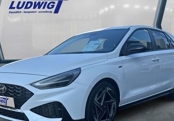 Hyundai i30 24.677 km 22.990 &euro; Idstein 65510