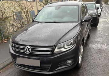 VW Tiguan 157.000 km 11.900 &euro; Wiesbaden 65203