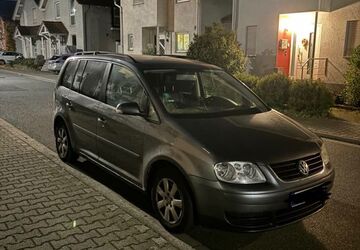 VW Touran 248.000 km 1.700 &euro; Groß-Gerau 64521