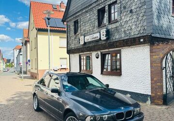 BMW 523 228.000 km 7.199 &euro; Kelsterbach 65451