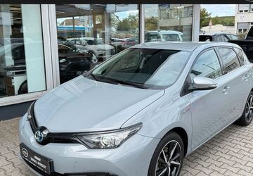 Toyota Auris 142.000 km 14.990 &euro; Geisenheim 65366