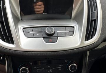 Ford Kuga 163.000 km 11.300 &euro; Rüsselsheim 65428