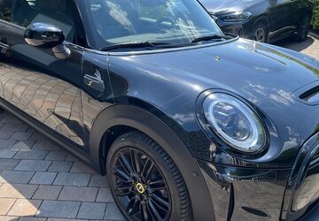 Mini Cooper SE 3.760 km 23.899 &euro; Harxheim/ Mainz 55296