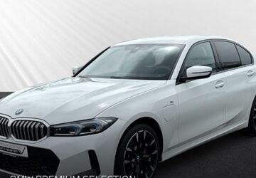 BMW 330 15.901 km 46.390 &euro; Rüsselsheim 65428