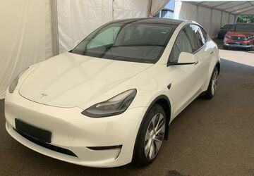 Tesla Model Y 90.413 km 31.290 &euro; Eschborn 65760