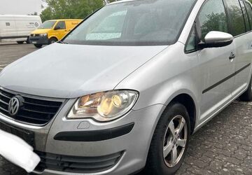 VW Touran 165.000 km 2.599 &euro; Mainz 55120