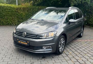 VW Touran 106.500 km 15.900 &euro; Wiesbaden 65197