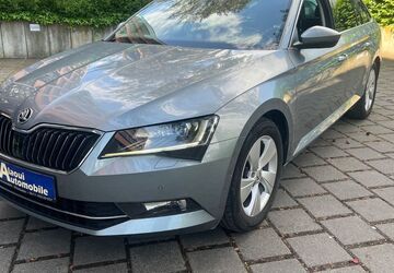 Skoda Superb 193.500 km 9.900 &euro; Wiesbaden 65197