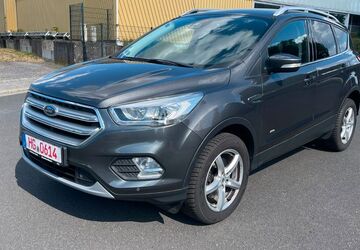 Ford Kuga 121.393 km 12.400 &euro; Kronberg 61476