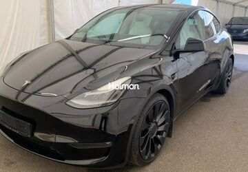Tesla Model Y 117.058 km 31.741 &euro; Eschborn 65760