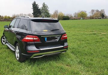 Mercedes-Benz ML 350 222.000 km 17.900 &euro; Mörfelden-walldorf 64546