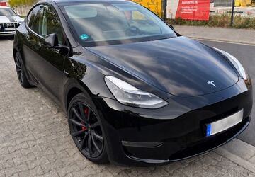 Tesla Model Y 81.091 km 34.900 &euro; Idstein 65510