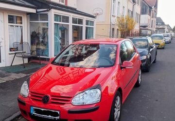 VW Golf 214.000 km 2.900 &euro; Idstein 65510