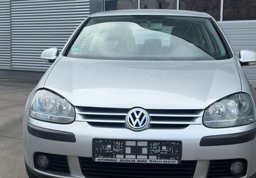 VW Golf 302.000 km 2.400 &euro; Mainz - Mombach 55120