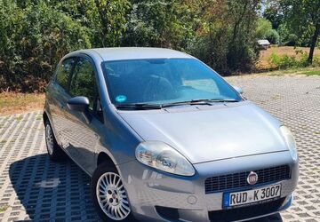 Fiat Grande Punto 125.999 km 2.700 &euro; Eltville 65347