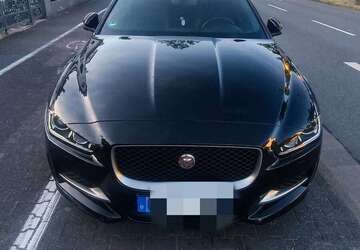 Jaguar XE 115.000 km 17.000 &euro; Rüsselsheim am Main 65428