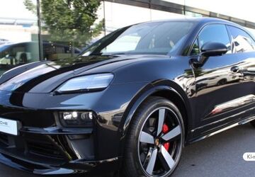 Porsche Macan 9.900 km 117.900 &euro; Wiesbaden 65187