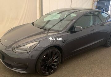 Tesla Model 3 11.650 km 37.829 &euro; Eschborn 65760