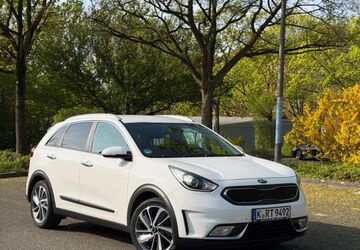 Kia Niro 89.000 km 16.400 &euro; Wiesbaden 65189