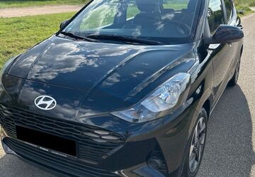 Hyundai i10 20.500 km 14.500 &euro; Wiesbaden 65193