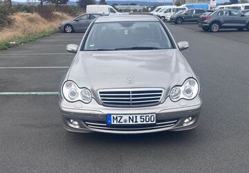 Mercedes-Benz C 220 235.000 km 4.500 &euro; Mainz 55130