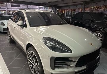 Porsche Macan 96.000 km 43.800 &euro; Oestrich 65375