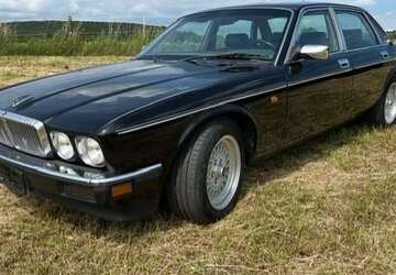Jaguar XJ40 175.000 km 15.900 &euro; Hofheim-Wallau 65719