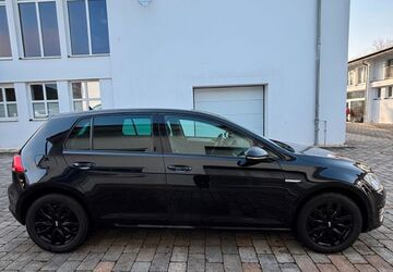 VW Golf 156.300 km 7.499 &euro; Mommenheim 55278