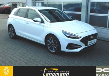 Hyundai i30 32.300 km 19.490 &euro; Mainz-Kastel 55252